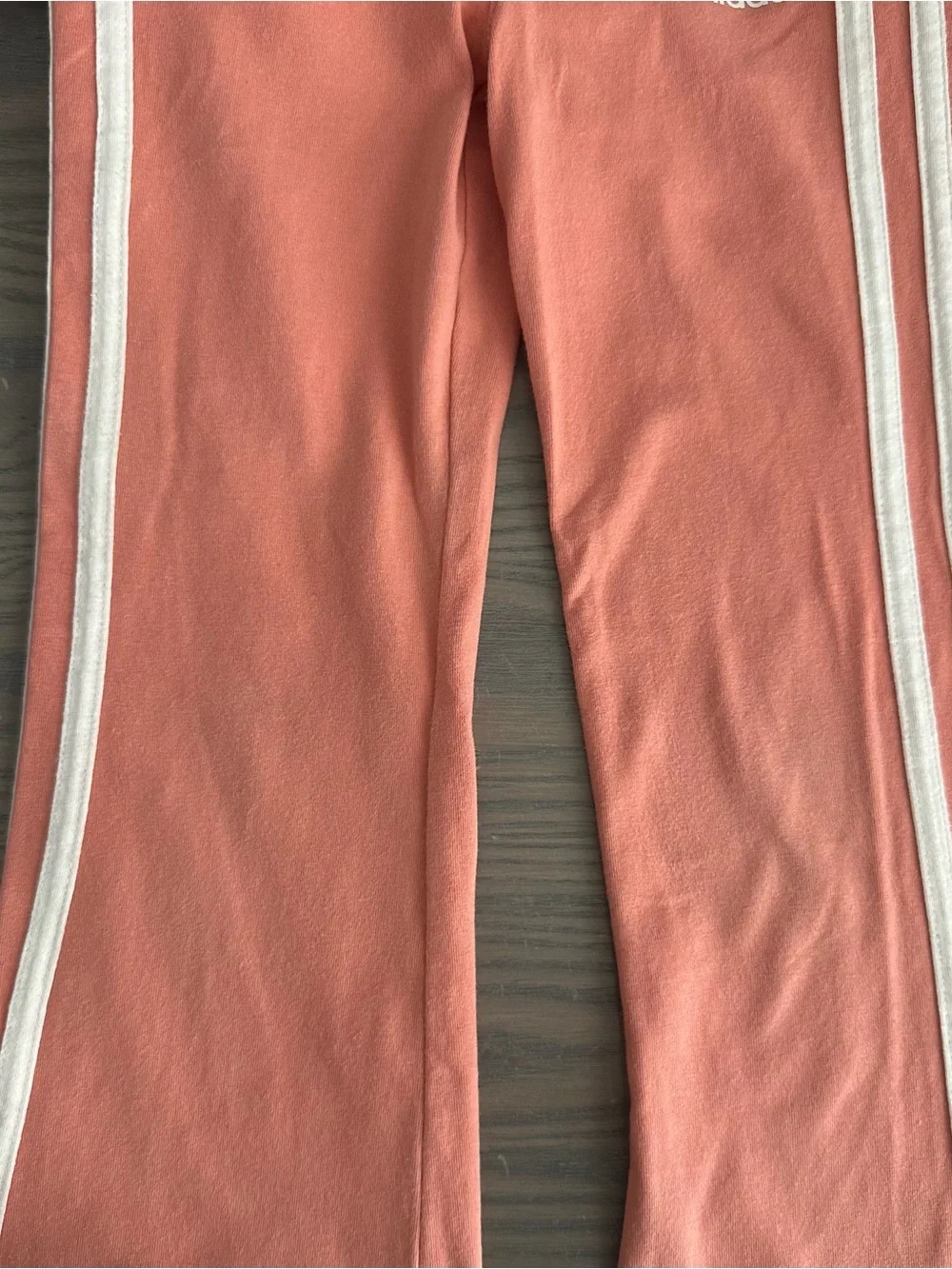 ADIDAS GIRLS LONG SLEEVE GRAPHIC T-SHIRT & FLARE PANTS